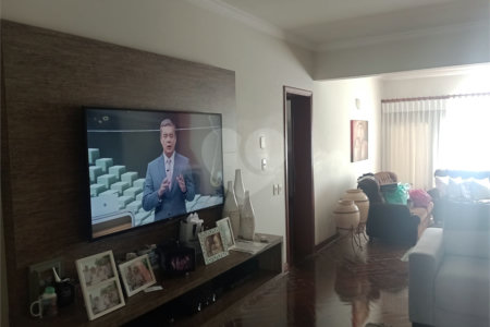 Casa à venda com 5 quartos, sendo 3 suítes, no Centro, Itapetininga, SP