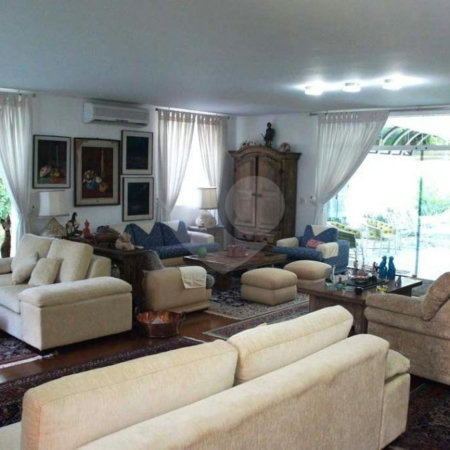Casa Térrea à venda com 4 suítes em Jardim Cordeiro, São Paulo, SP