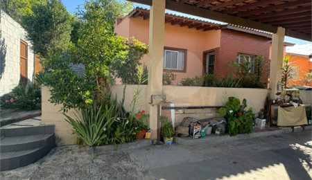 Casa Térrea à venda com 3 quartos em Vila Áurea, Poá, SP