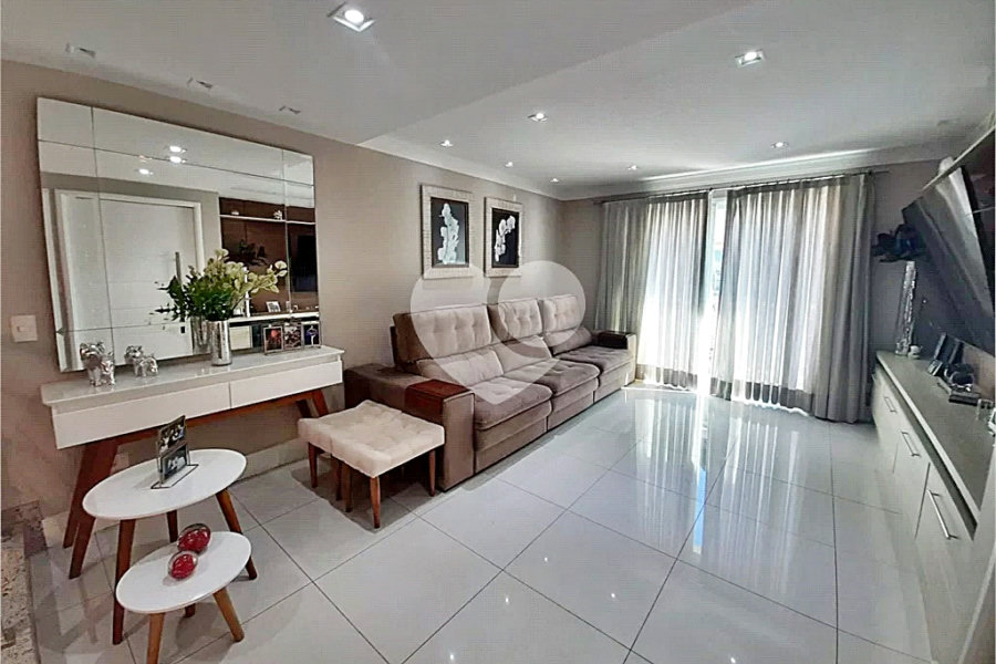 Casa à venda com 5 quartos, sendo 2 suítes, no condomínio Florada da Serra, São Paulo - SP