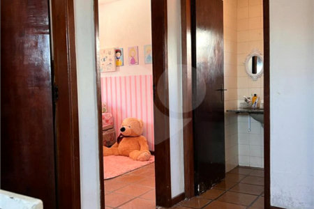 Casa à venda com 2 quartos, sendo 1 suíte,  no Centro, Bertioga, SP