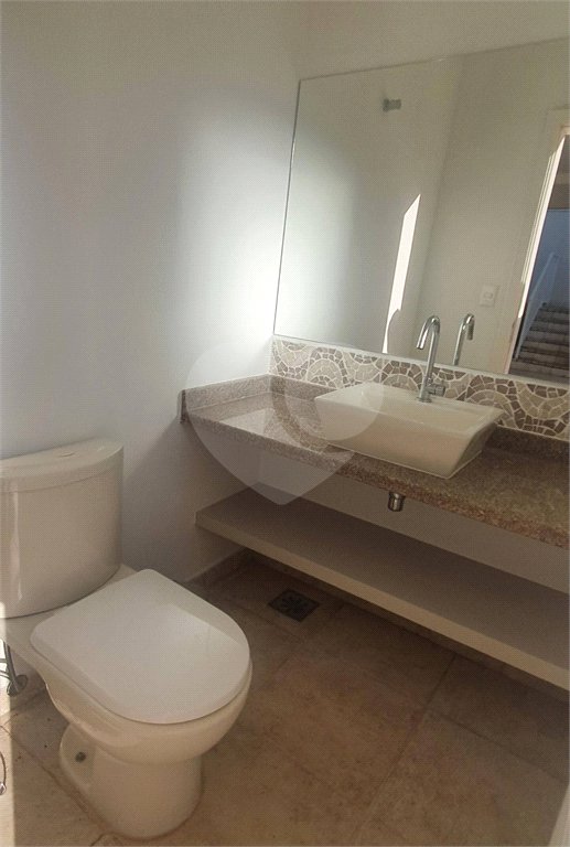 Casa à venda com 5 quartos, sendo 4 suítes, no condomínio Sol Vinhedo, Vinhedo - SP