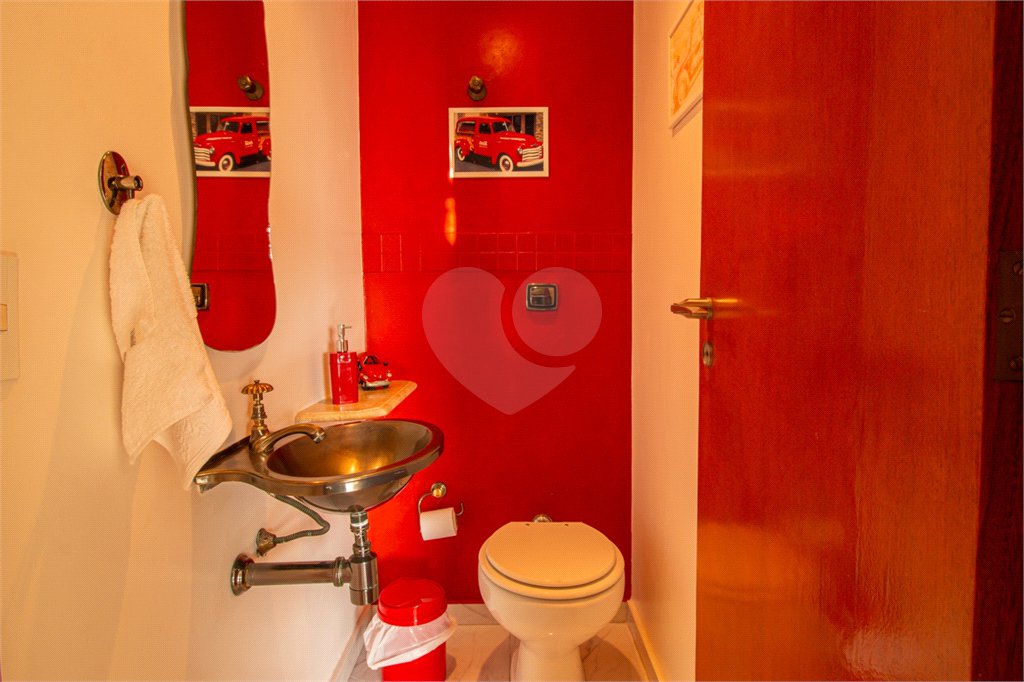 Apartamento à venda com 3 quartos, sendo 1 suíte, em Alto da Boa Vista, São Paulo, SP
