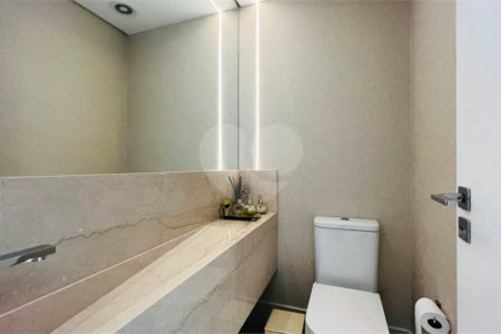 Apartamento à venda com 3 suítes em Campo Belo, São Paulo, SP