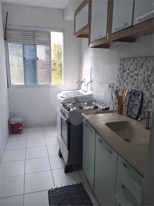 Apartamento à venda com 2 quartos em Jardim Ísis, Cotia, SP