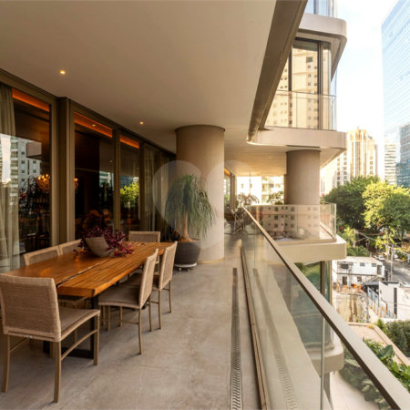 Apartamento à venda com 4 suítes em Itaim Bibi, São Paulo, SP