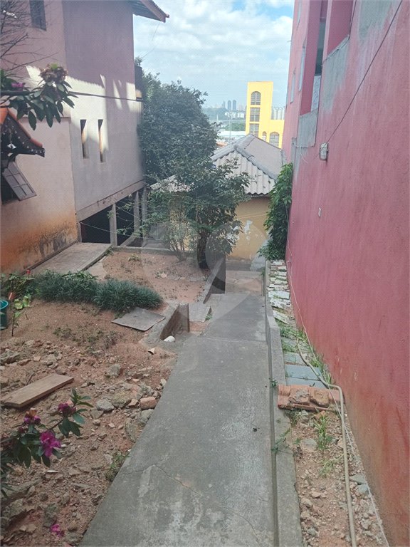Sobrado à venda com 4 quartos em Vila Santa Edwiges, São Paulo, SP