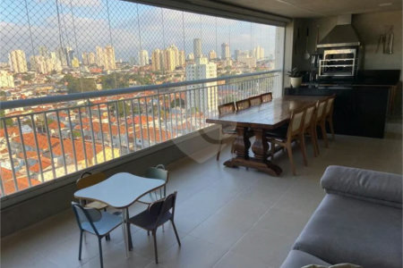 Apartamento à venda Mooca, 149m², andar alto, 3 suítes, 2 vagas, varanda gourmet, porteira fechada