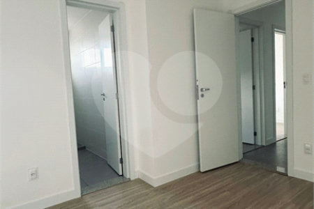 Apartamento à venda com 3 quartos, sendo 1 suíte, em Cidade Alta, Cuiabá, MT