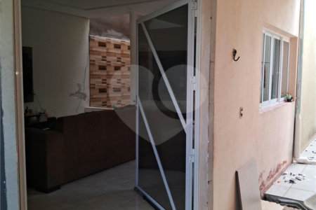 Sobrado à venda com 3 quartos, sendo 1 suíte,  em Jardim Paulistano, Indaiatuba, SP