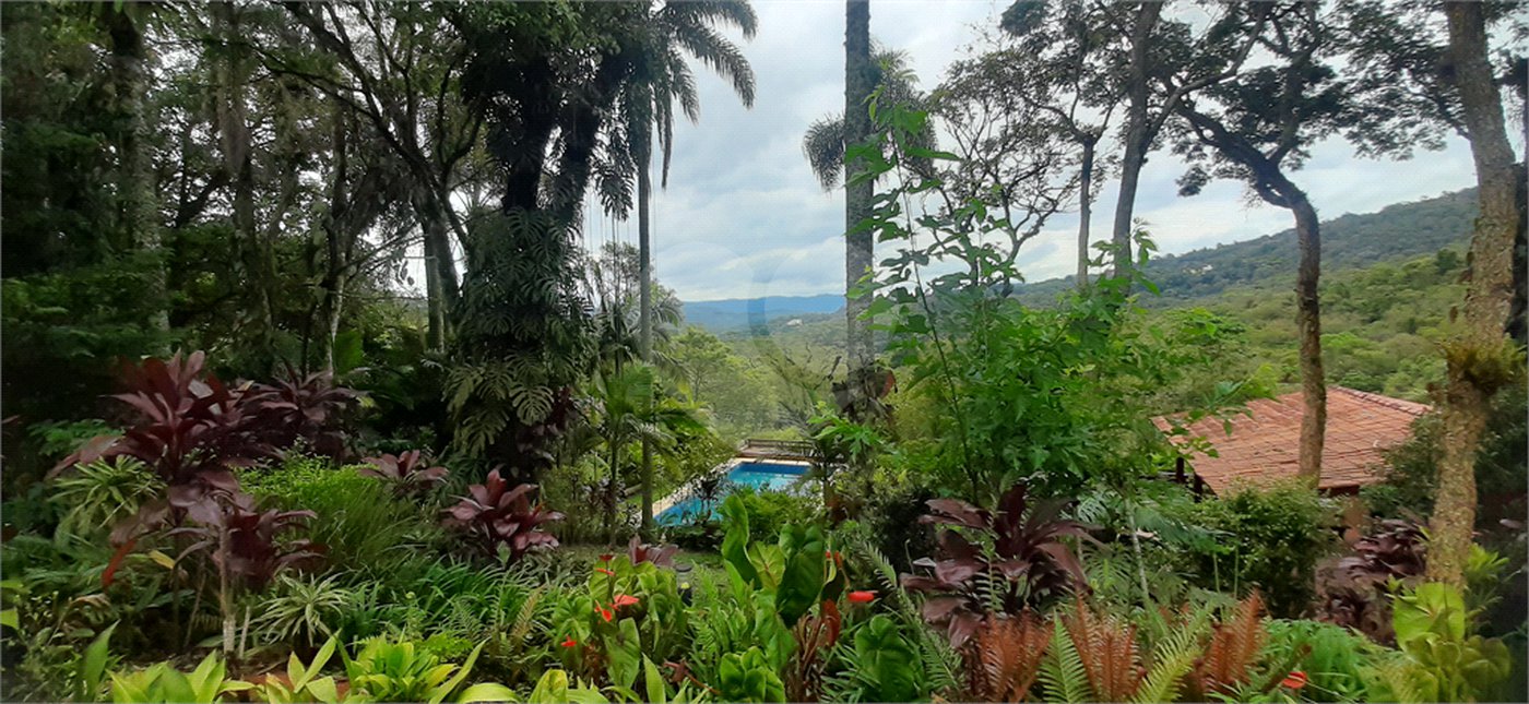 Casa Térrea à venda com 4 quartos, sendo 2 suítes, em Serra da Cantareira, Mairiporã, SP