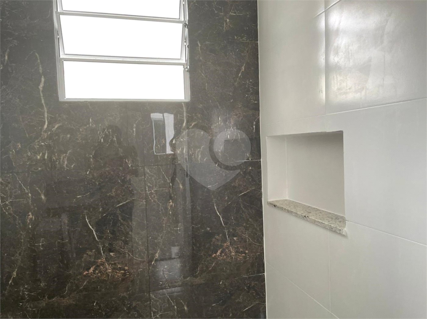 Casa à venda com 2 quartos no condomínio Hebe, São Paulo - SP