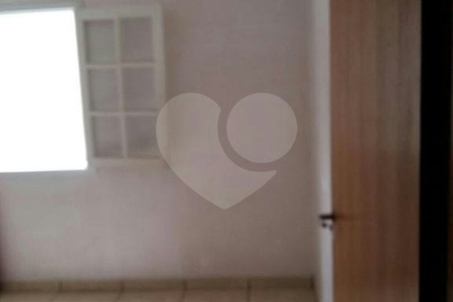 Sobrado à venda com 3 quartos, sendo 1 suíte, em Tremembé, São Paulo, SP