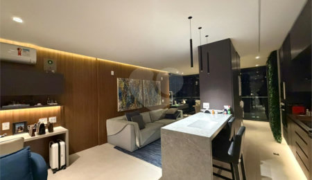 Apartamento à venda com 4 quartos, sendo 1 suíte,  em Cerqueira César, São Paulo, SP