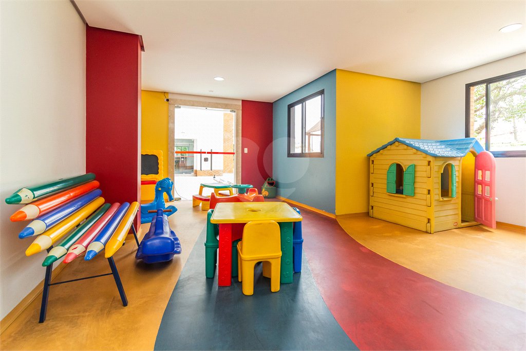 Apartamento à venda com 4 quartos, sendo 3 suítes, em Alto da Lapa, São Paulo, SP