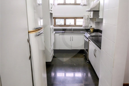 Apartamento à venda com 3 suítes em Paineiras do Morumbi, São Paulo, SP