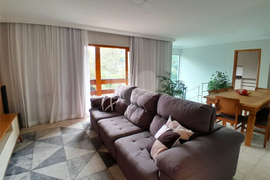 Casa Térrea à venda com 5 quartos, sendo 2 suítes,  em Roseira, Mairiporã, SP