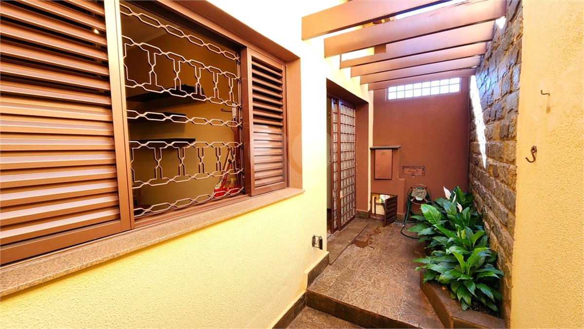 Casa à venda com 2 quartos no Centro, Araraquara, SP