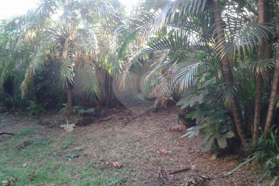 Casa Térrea à venda com 3 quartos, sendo 1 suíte, em Parque Peruche, São Paulo, SP