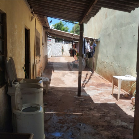 Casa à venda com 3 quartos em Jardim Santa Lúcia, Araraquara, SP