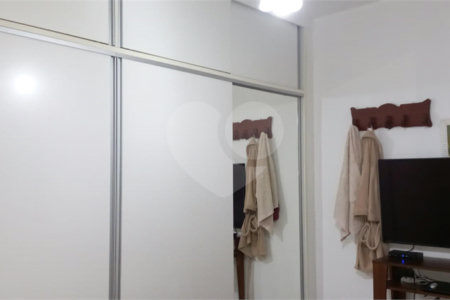 Sobrado à venda com 3 quartos em Água Fria, São Paulo, SP