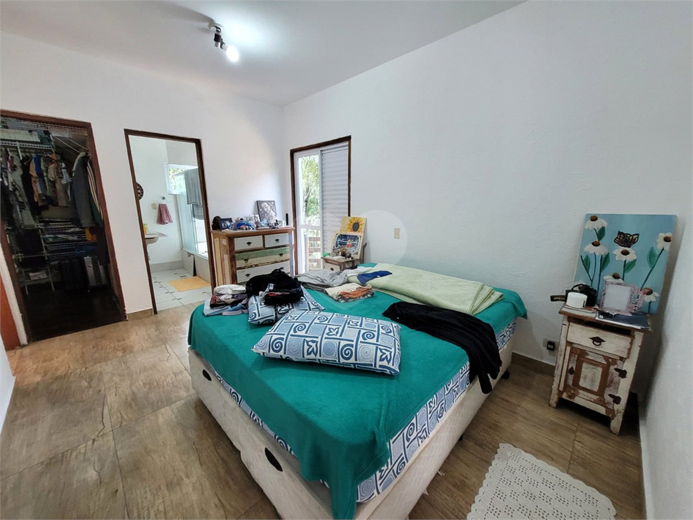 Casa à venda com 3 quartos, sendo 1 suíte, no condomínio Sausalito, Mairiporã - SP