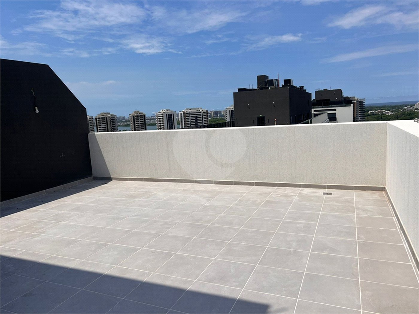 Cobertura à venda com 3 quartos, sendo 1 suíte, em Jacarepaguá, Rio de Janeiro, RJ