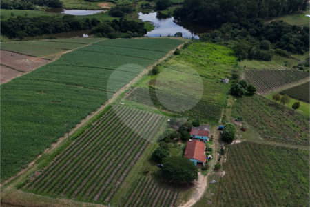 Sítio à venda com 2 quartos em Mirim, Indaiatuba, SP