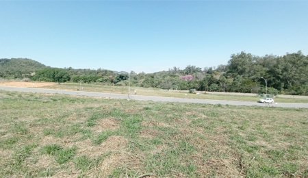 Terreno à venda com 1 suíte em Jardim Portugal, Valinhos, SP