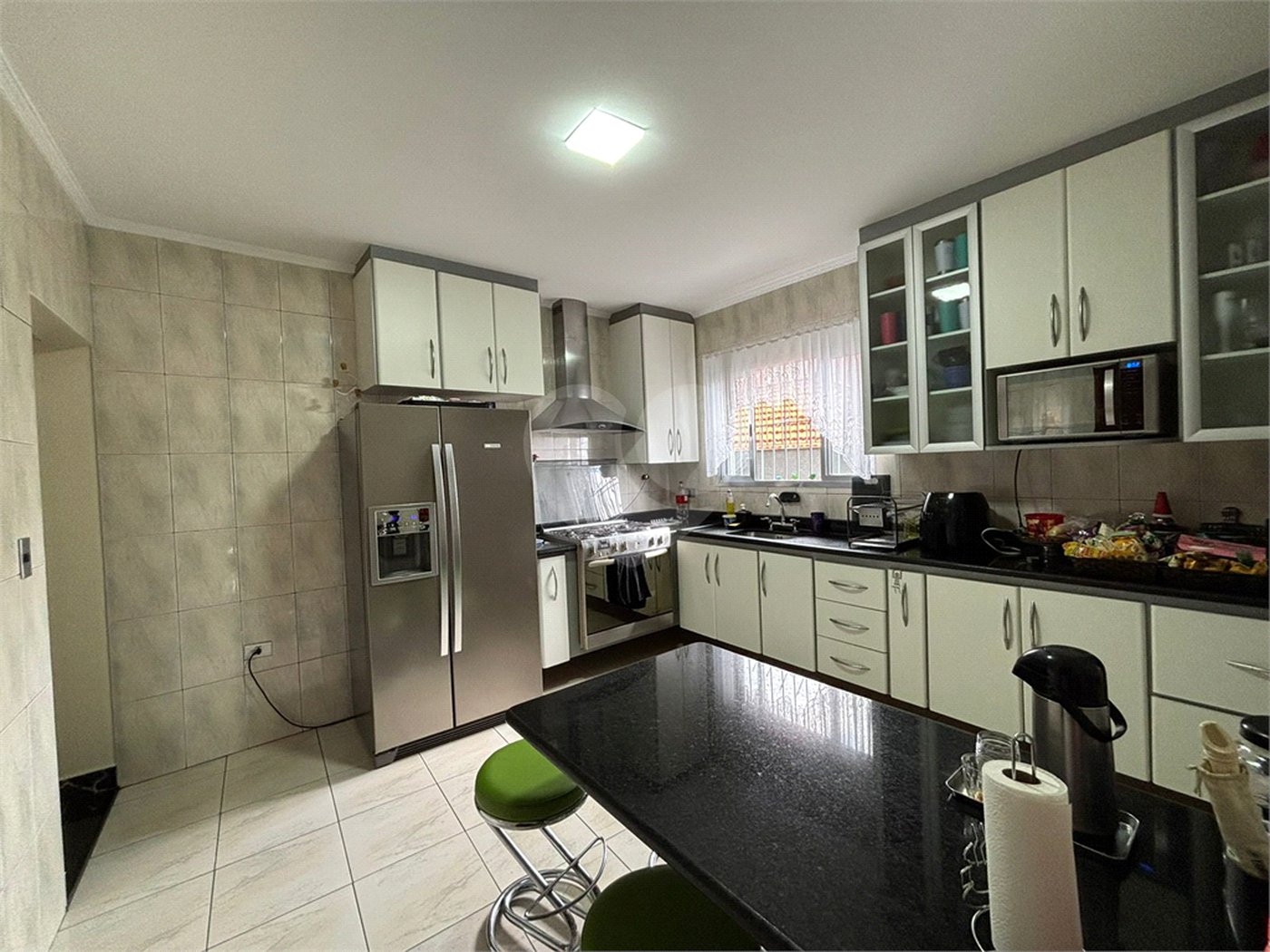 Casa à venda com 3 quartos, sendo 1 suíte,  em Vila Nivi, São Paulo, SP