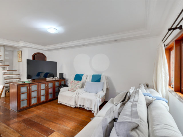 Casa de Vila à venda com 2 quartos, sendo 1 suíte,  em Jardim Hípico, São Paulo, SP