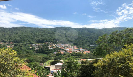 Casa à venda com 5 quartos, sendo 1 suíte,  em Serra da Cantareira, Mairiporã, SP