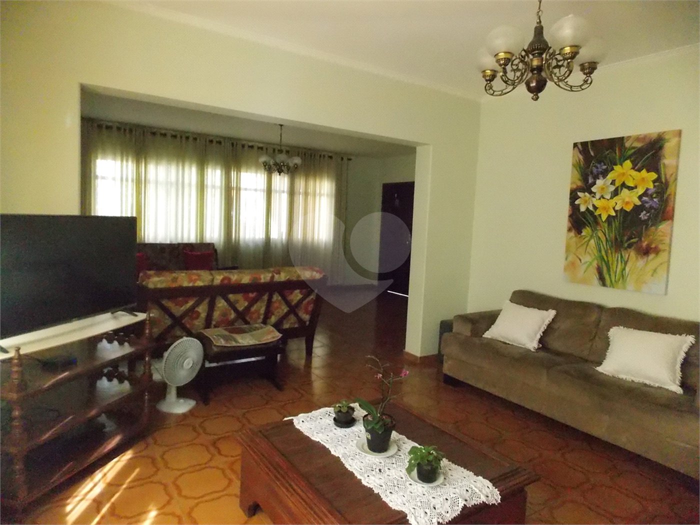 Casa à venda ou para alugar com 5 quartos, sendo 3 suítes,  no Centro, Atibaia, SP
