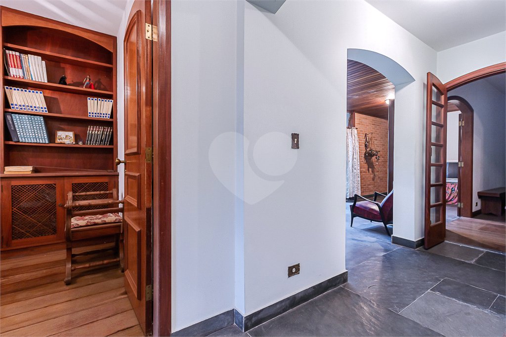 Casa Térrea à venda com 3 suítes em Jardim dos Estados, São Paulo, SP