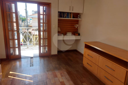 Sobrado à venda com 3 suítes em Vila Paulicéia, São Paulo, SP