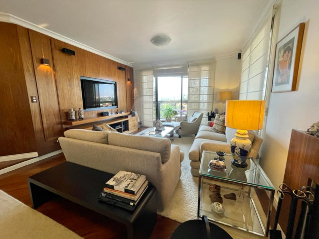 Apartamento à venda com 4 quartos, sendo 3 suítes,  em Campo Belo, São Paulo, SP