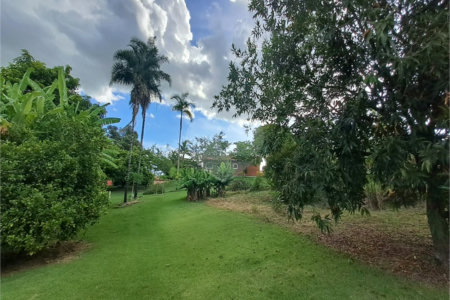 Casa à venda com 3 quartos, sendo 1 suíte, no condomínio Residencial Vale das Laranjeiras, Indaiatuba - SP