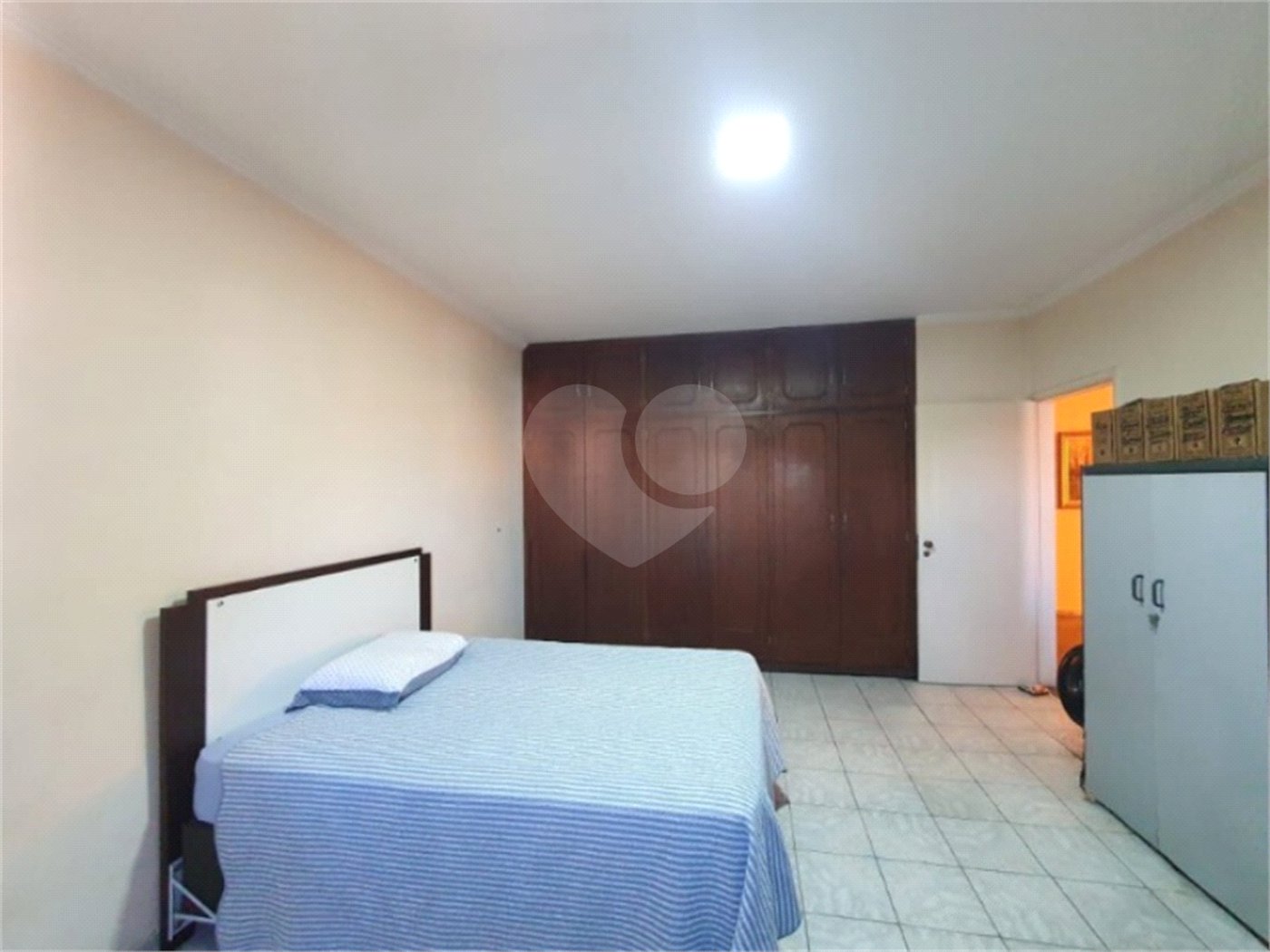 Casa à venda com 3 quartos, sendo 1 suíte,  em Jardim Santa Rosália, Sorocaba, SP