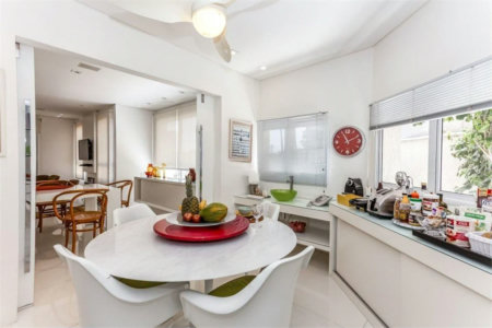 Casa à venda com 5 quartos, sendo 3 suítes, em Jardim Leonor, São Paulo, SP