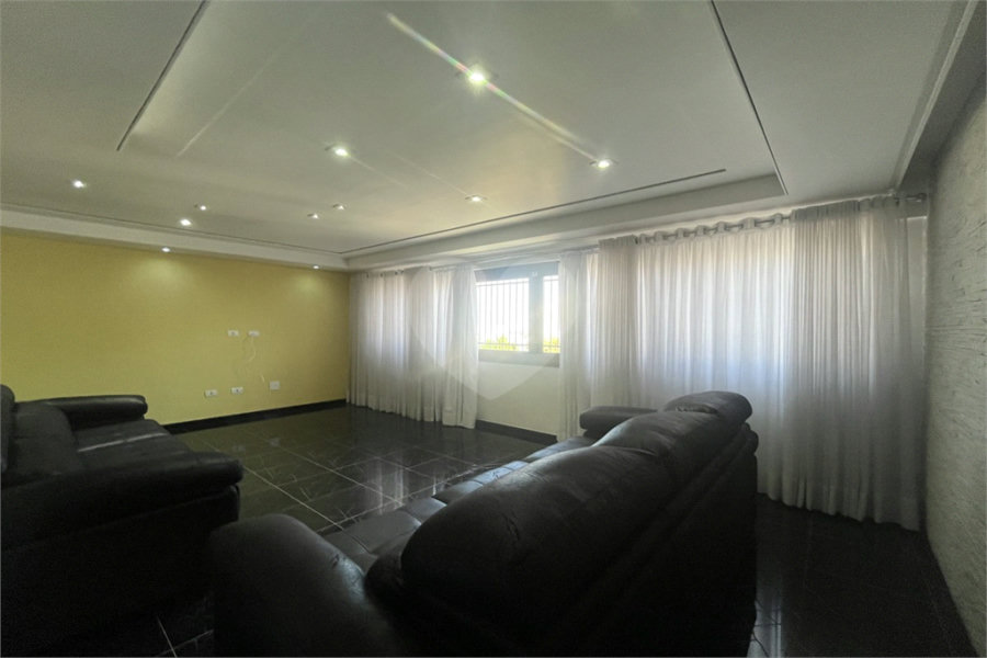 Casa à venda com 4 quartos, sendo 3 suítes, em Vila Guilherme, São Paulo, SP