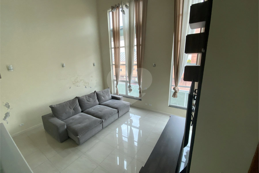 Sobrado à venda com 3 quartos, sendo 1 suíte,  em Jardim Vila Galvão, Guarulhos, SP