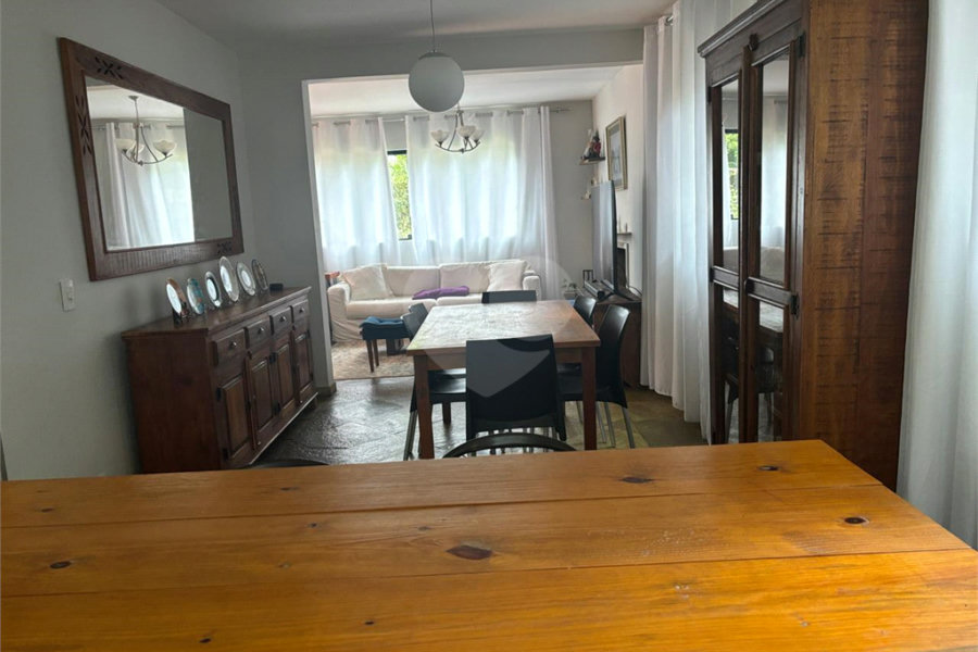 Sobrado à venda com 3 quartos, sendo 1 suíte, em Samambaia, Mairiporã, SP