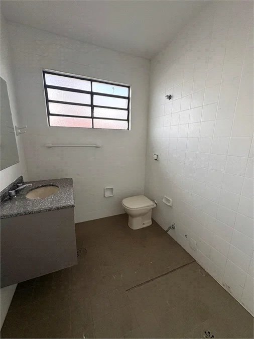 Sobrado à venda com 4 quartos, sendo 1 suíte,  em Vila Sônia, São Paulo, SP
