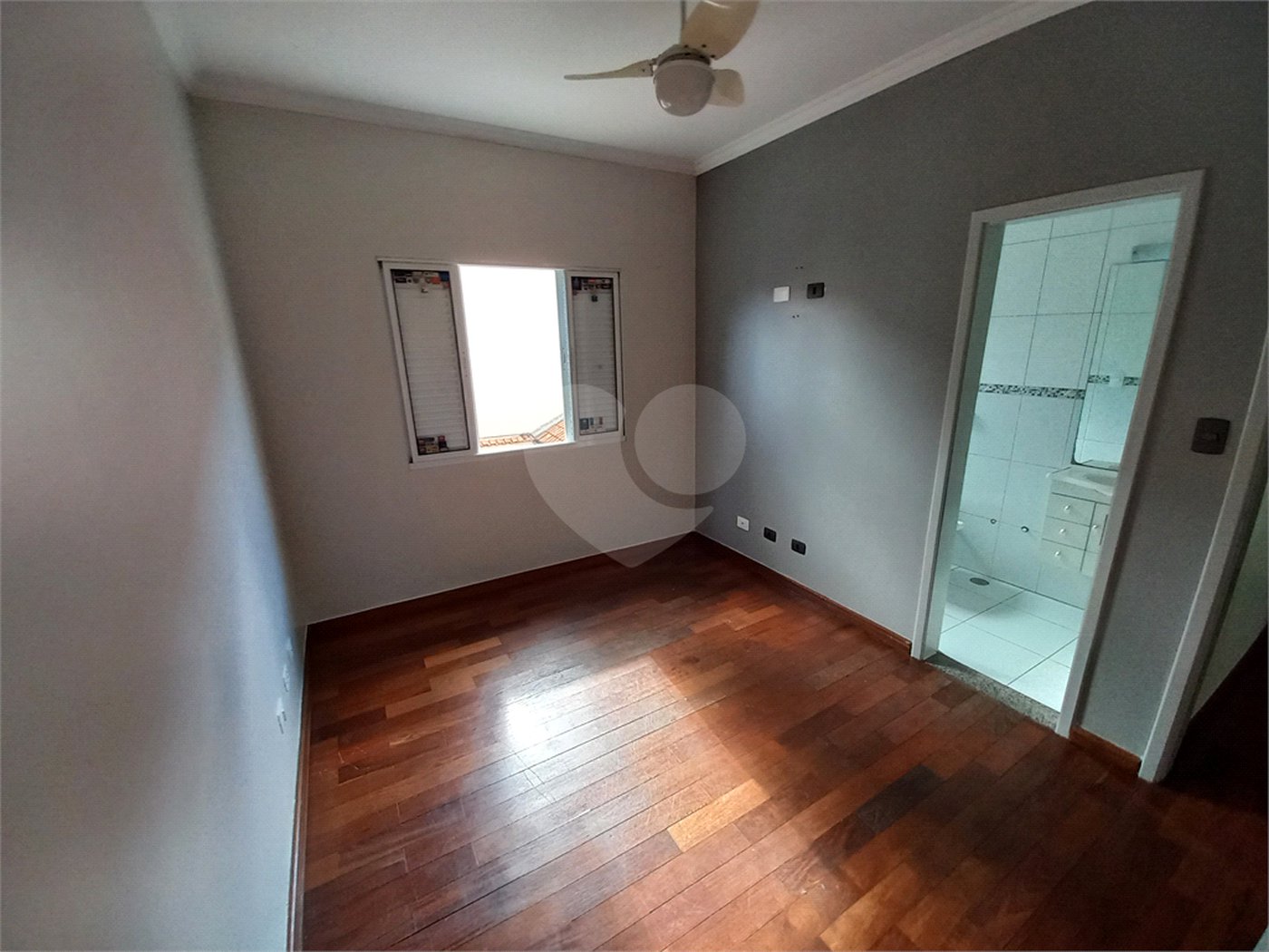 Sobrado à venda com 3 quartos, sendo 1 suíte, em Lar São Paulo, São Paulo, SP