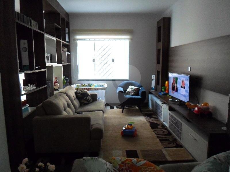 Casa à venda com 3 quartos, sendo 1 suíte,  no condomínio Fernandes, São Paulo - SP