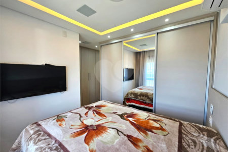 Apartamento à venda com 3 quartos, sendo 1 suíte, em Chácara Santo Antônio, São Paulo, SP