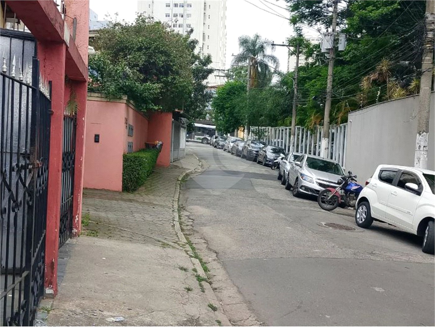 Sobrado à venda com 3 quartos, sendo 1 suíte,  em Vila Firmiano Pinto, São Paulo, SP