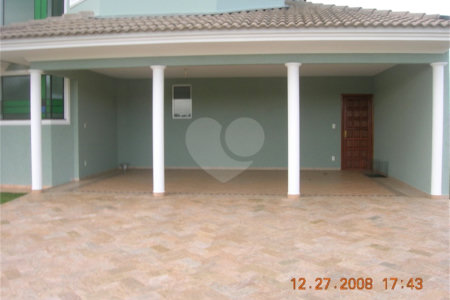 Casa no Condomínio Damha I