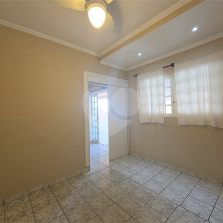 Casa à venda com 3 quartos, sendo 1 suíte, no condomínio Parque das Árvores, Sorocaba - SP