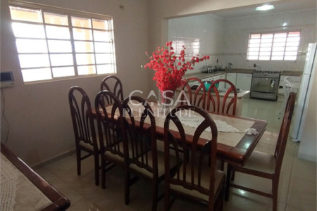 Chácara à venda com 5 quartos, sendo 1 suíte,  em Araçoiaba da Serra, SP